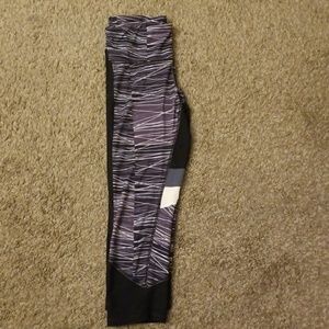 Capri workout pants